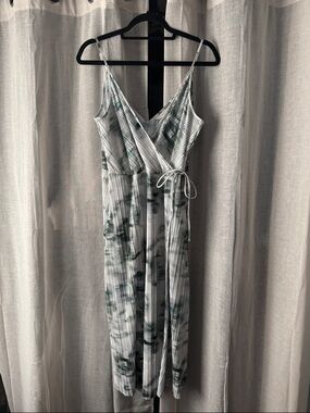 Women’s Green and white tie Wrap Midi Dress